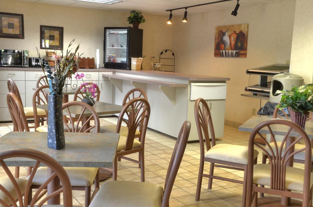 Smoky Mountain Inn & Suites Cherokee Exteriör bild