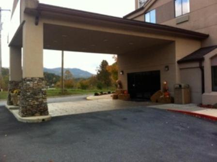 Smoky Mountain Inn & Suites Cherokee Exteriör bild