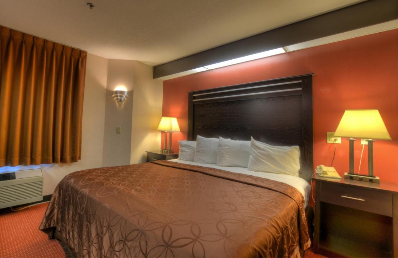 Smoky Mountain Inn & Suites Cherokee Exteriör bild
