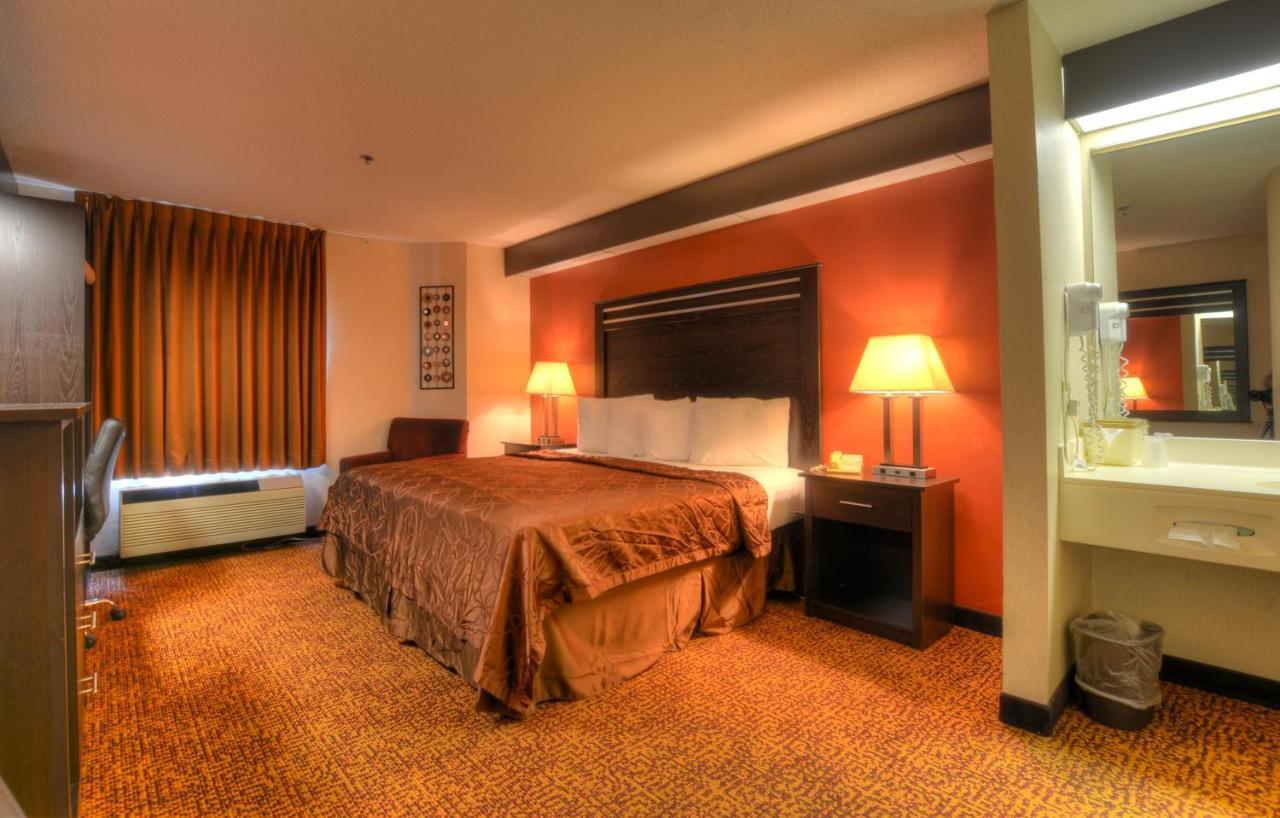 Smoky Mountain Inn & Suites Cherokee Exteriör bild